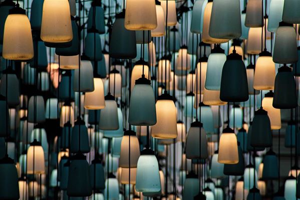 Se det stora urvalet av lampa